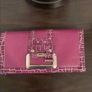 Guess tri-fold wallet